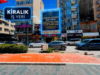 İzmit Merkez Cumhuriyet Caddesinde Kiralık 3 Katlı İş Yeri