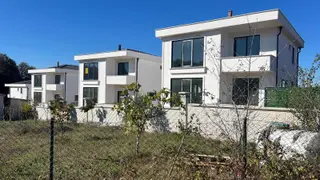 Kaynarca Başoğlu Deniz'e Komşu Yürüme Mesafesin'de Lüks 2 Villa