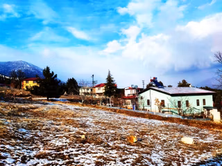 Kar Emlaktan Yenikonacık Hatıllı Mevkiinde 330 M2 Satılık Arsa