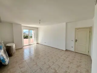 Oba Devlet Hastanesıne Yurume Mesafesınde 2+1 Ayrı Mutfak Asansorlu