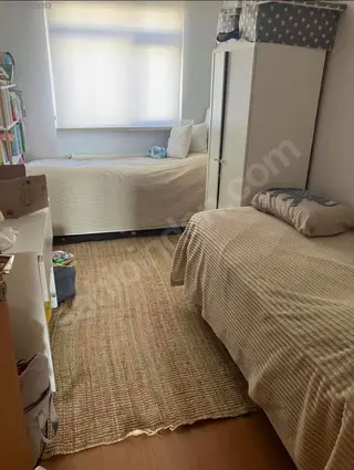 Bahcelievler Kocasinanda Tadilatlı 2 Ye Ayrılmış Satılık Dublex