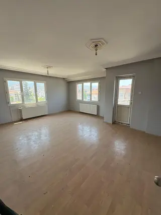 🏡 Salihli Erdem Emlak’tan Cumhuriyet Mahallesi’nde Satılık Geniş Ve Ferah 3+1 Daire! 🏡