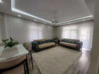 Gaziosmanpaşa Küçükköy Yeni Mah Acil Satılık Yüksek Giriş Kat Balkonlu Toprak Tapulu 2+1 95