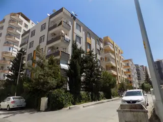 Karaköprü Akpıyar Balık Ayağı İmparator Ekmek Fabrikası Yanı 3+1 Doğalgazlı Asansörlü 170 M2 3. Kat