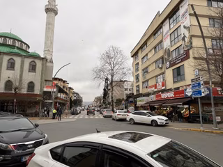 Derince 60 Evler Çarşı Merkez 3+1 Satılık Arakat Daire