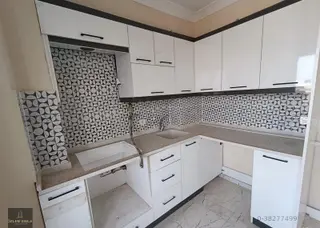 Özlem Den Bandırma İhsaniye Mahallesi Kapalı Pazar Yakın 3+1 Satılık Daire