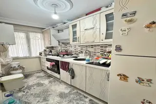 Bahçeşehir Lokasyonunda Yeni Metroya 5 Dk Satılık Daire Fırsatı
