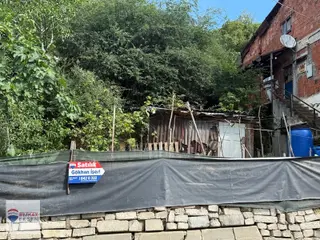 Ümraniye Hekimbaşı'nda Satılık Boş Müstakil Arsa