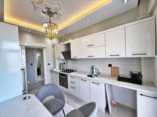 Fıstıklık'ta Geniş Oturumlu Ara Kat Şık Tasarımlı Masrafsız 3+1