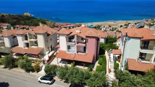Seferihisar Site İçinde Panoramik Deniz Manzaralı, Bahçeli Ve Eşyalı 5+1 Villa