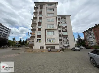 Altıyüzevler Mahallesinde 3+1 Kiralık Daire | Vadi Emlak