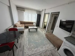 Forum Çamlık Avm Yakını Ara Kat Klimalı Aile Binasında Kiralık !