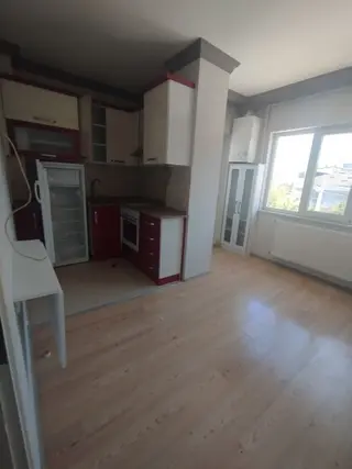 Emek Mh Kyk Yurdu Karşısında Satılık 2+0 Daire