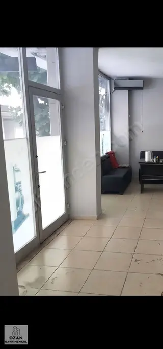Bağcılar Güneşli 15 Temmuz Mahallasinde Satılık Depolu Dükkan