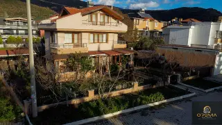 Opima Emlak'tan Ocaklar'da Deniz Manzaralı Satılık6+1 Müstakil Ev