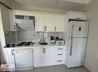 Rönesans Emlak'tan Eşyalı Ulaşıma Yakın Kiralık 1+1