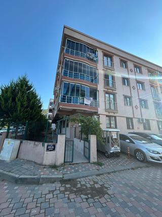 Geniş Yüksek Zemin Daire İzmirim Gayrimenkulden Satılık