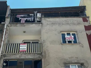 Turgutlu Satılık Yedi Eylül Mah 3. Ve 4. Kat 130m2 3+1 Oda 2 Daire Birden Teraslı Balkonlu