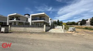 Atatürk Mahallesinde Özel Bahçeli Lüks Yaşam