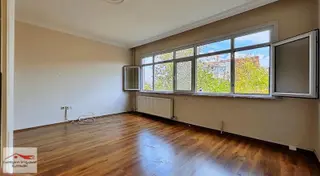 Gelişim Emlak`tan Merkezi Lokasyonda,ara Kat,aydınlık 2+1, 85m²