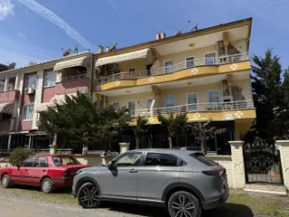 Remax Desıgn Karasu Aziziye Mah. Denize Sıfır Satılık 2+1