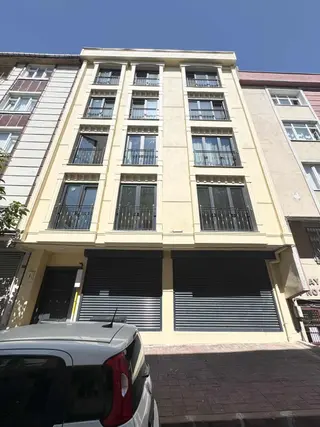 Yoldaş İnş Satılık Bina 3+1 115 M2 4 Daire 1 Depolu Dükkan