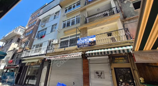 Karşıyaka Çarşı'da Satılık Komple Bina