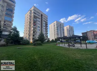 Atatürk Bulvarında Site İçi Satılık 4+1 Daire