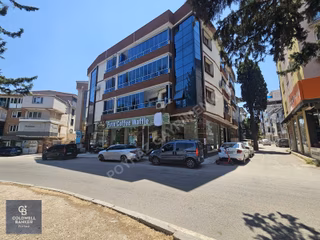 Buca Şirinyer'de Satılık Ara Kat 135 M2 3+1 Lüks Daire