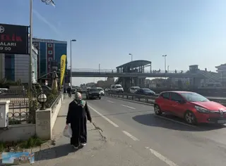 Avcılar Gümüşpala'da E-5'e 30m, 430m² Çift Katlı Dükkan
