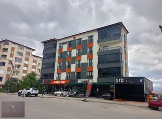 Ebubekir Camii Karşısında 3+1 Ara Kat Daire