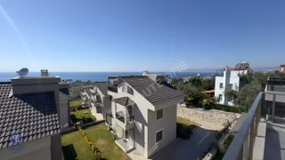 C.b. Route | Bademli | Deniz Manzaralı | Tripleks 3+1 Lüks Villa