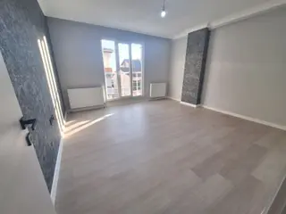 Çayırova Özgürlük Mah. 2+1 İskanlı Sıfır Belediyeye Yürüme Yakın