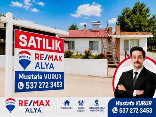 Burdur Merkez Yarıköyde Mükemmel Konumlu Müstakil Ev Ve Arsası