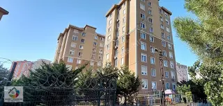 Ataşehir Let's Club Bitişiği Geniş Oturuma Hazır Boş 3+1 140m2