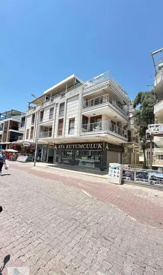 Altınkumda Denize Sıfır 110 Metre Full Deniz Manzaralı Geniş Teraslı Eşyalı 1+1 Dubleks Daire