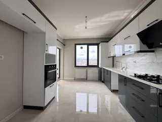 Göktaş'tan█ Protokol Yolu Yakını Site İçinde 4+1 K.garjlı Daire