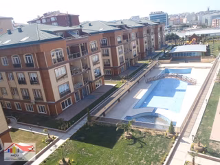 B.çekmece Mimaroba Emek Konakları'nda Satılık 4+1 Dubleks Daire