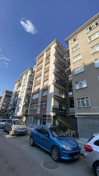 Metroya Yürüme Mesafesinde Yapılı 3+1 Kiralık