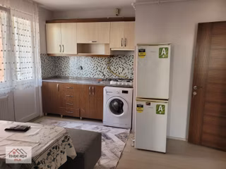 Arda Emlak Ofisin’den Erasta Avm Yanı Ara Kat Balkonlu Eşyalı Daire