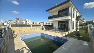 ^koyuncu Gyrm^yeniçiftlikte Havuzlu Müstakil Ultra Lüx 4+1 Villa