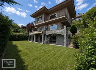 Remax7tepe'den Düz Girişli Cepheli İzole Bahçeli Satılık Villa