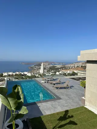 Bodrum'da Müstesnai Deniz Köşe Manzaralı | 6+1 Lüks Villa