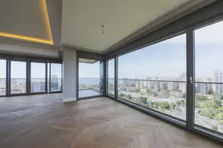 Caddebostan Deniz Ve Park Manzaralı Katta Tek Satılık Net 210 M2