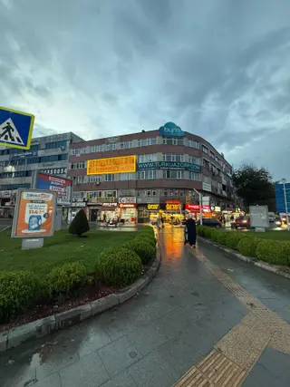 Adapazarı Atatürk Bulvarı Üzerinde Kiralık 3+1 Ofis