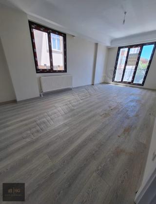 Pendik Çamçeşme'de Satılık 2+1sıfır Daire İskanlı Kat Mülkiyetli