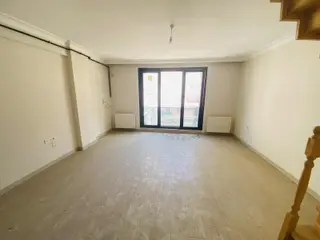 Ünalan Mah Emaar Avm Hemen Yanında 5+1 Dubleks Daire