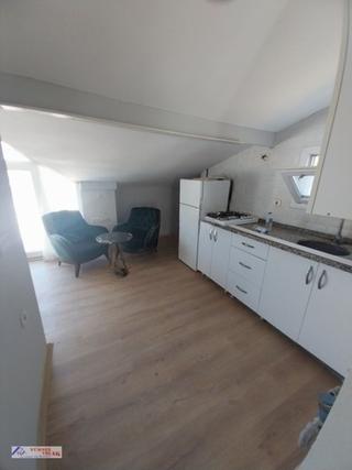Urla Merkezde Kiralık Eşyalı 1+1 Daire