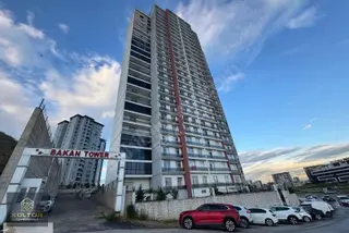 Kiralık Çakırlar Bakan Towers'de İçerisi Sıfır Ayar Yapıda 1+1