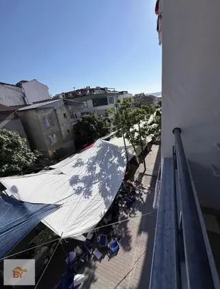 Küçükçekmece Kanarya Mah Satılık Otoparklı Arakat 2+1 Daire